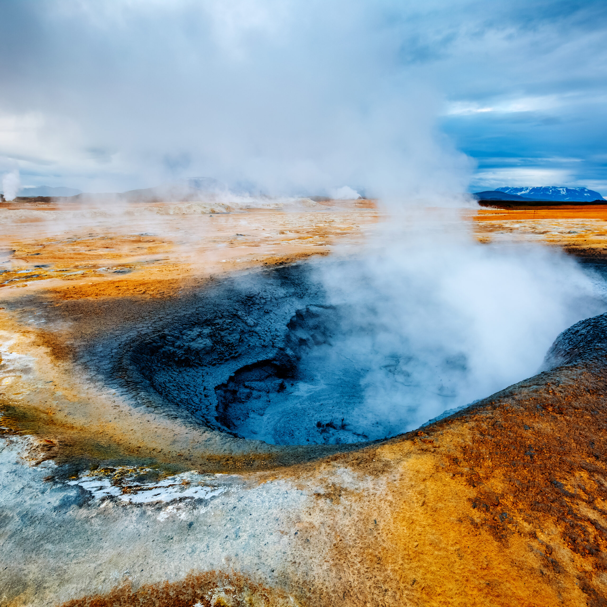 Ominous,View,Geothermal,Area,Hverir,(hverarond).,Popular,Tourist,Attraction.,Dramatic